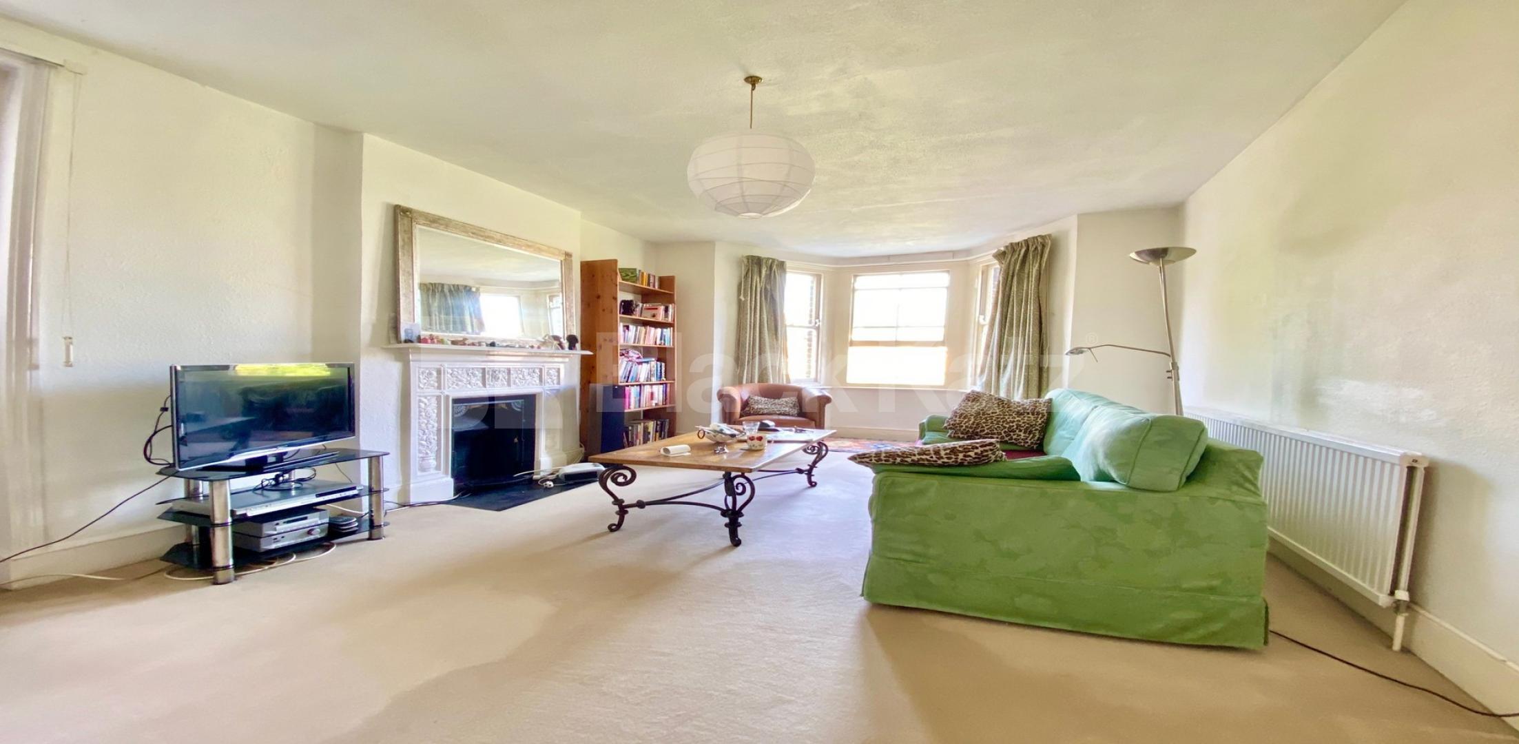 			VIRTUAL TOUR AVAILABLE!, 2 Bedroom, 1 bath, 1 reception Flat			 Church Lane, Hornsey